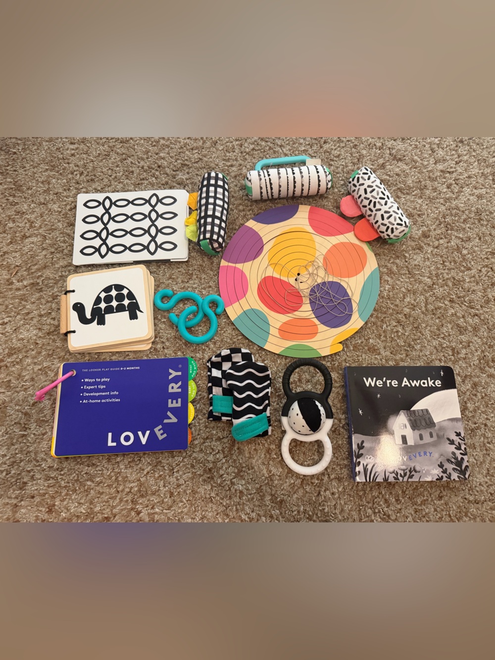 Lovevery The Looker Play Kit 0 to 2 Months